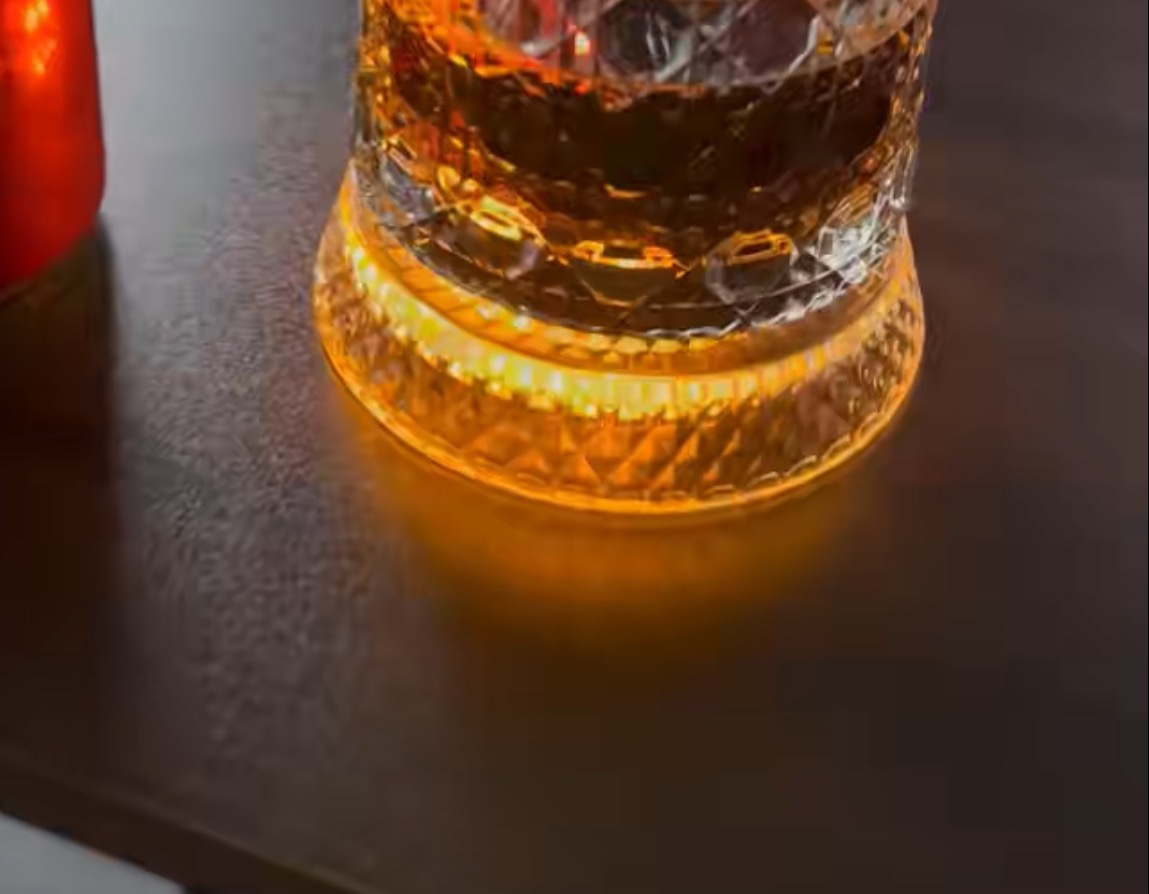 苹果终于能发图了

8 / 作者:健身小妹子 / 