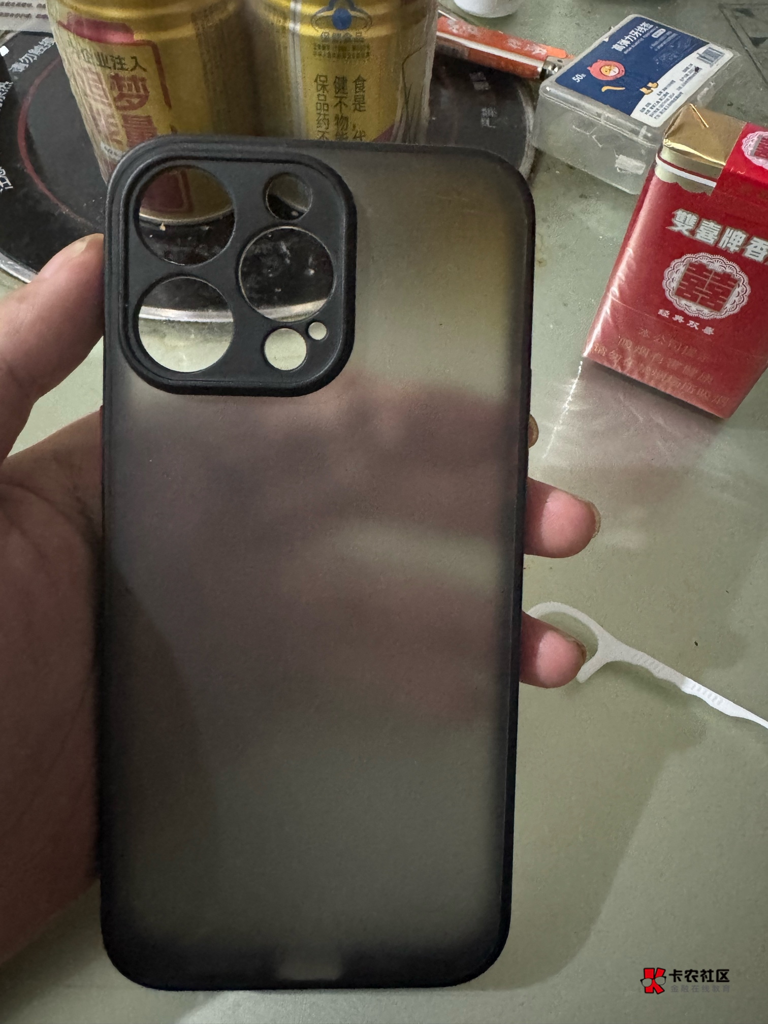 这手机壳怎么用着用着熏成腊肉了？熏得这么黄，

17 / 作者:黄大仙11 / 