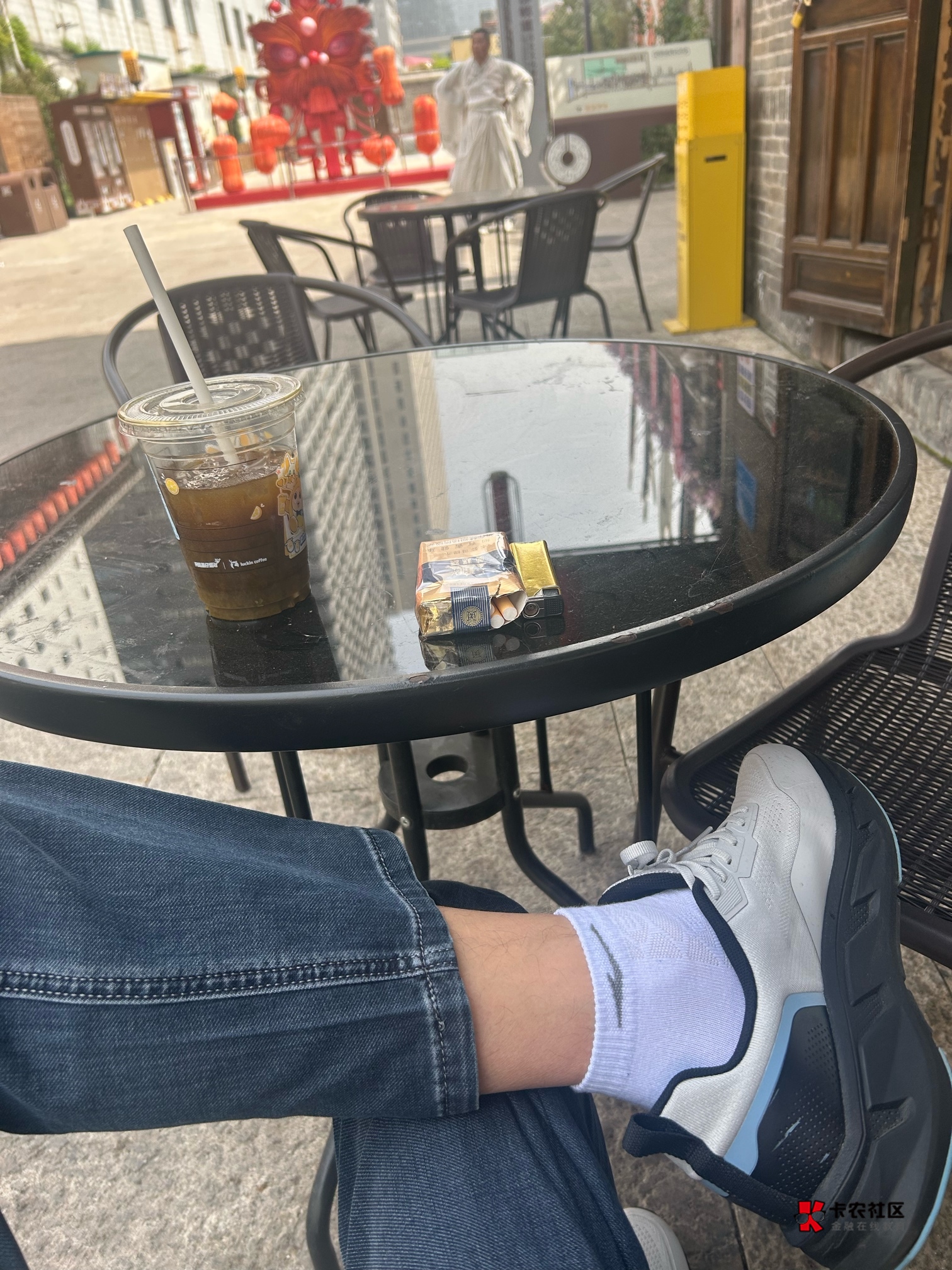 现在天气真好不冷不热，坐一会回去接着睡

94 / 作者:口味王 / 