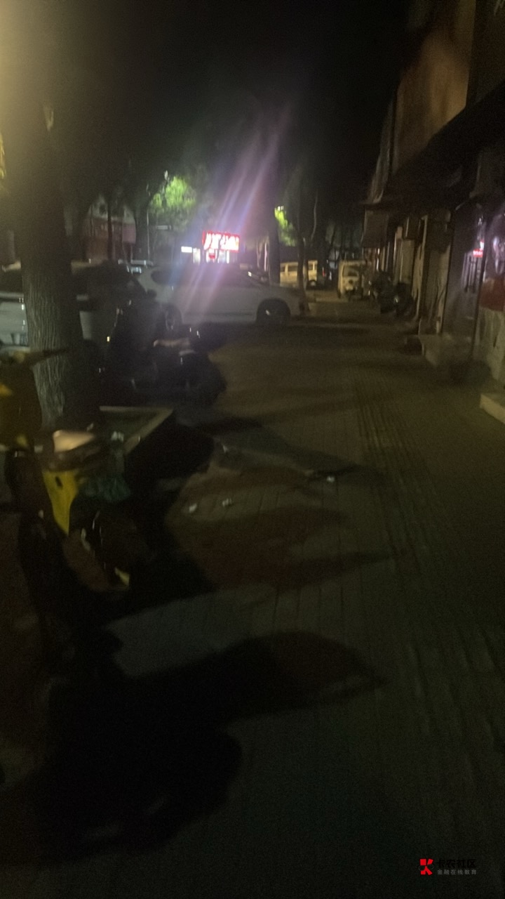 挂璧了，睡大街

54 / 作者:溜达发财 / 