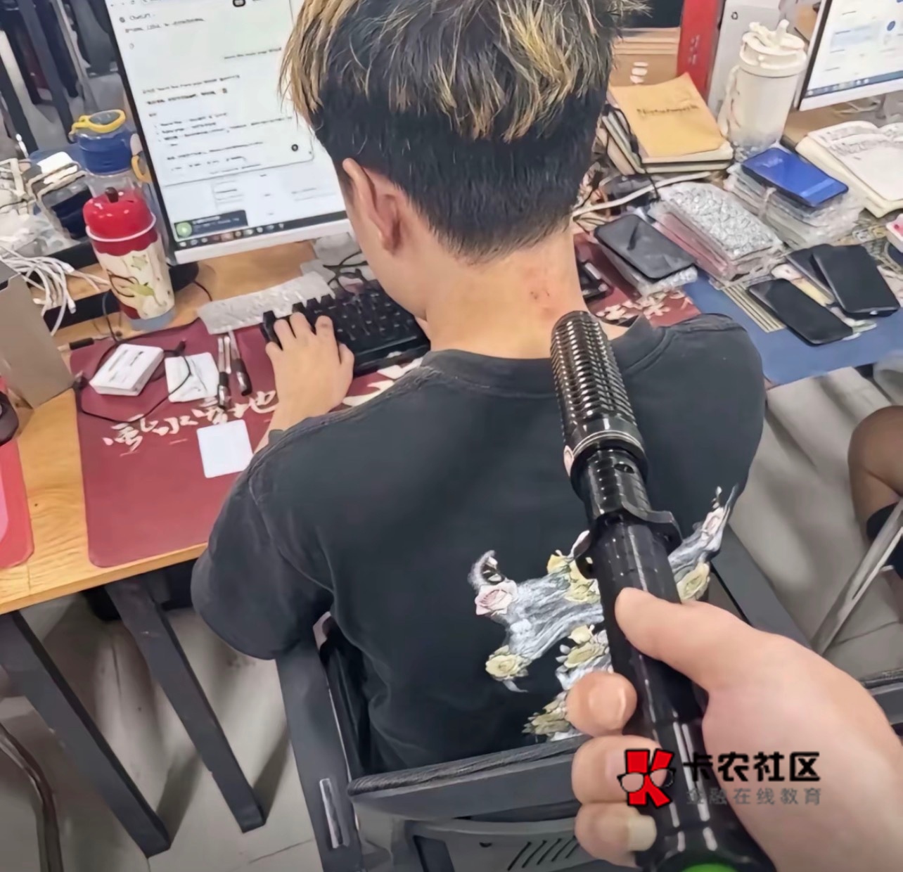 老哥们美团拍一张门店照片给十几块钱这是干嘛的？

88 / 作者:卡农-119 / 