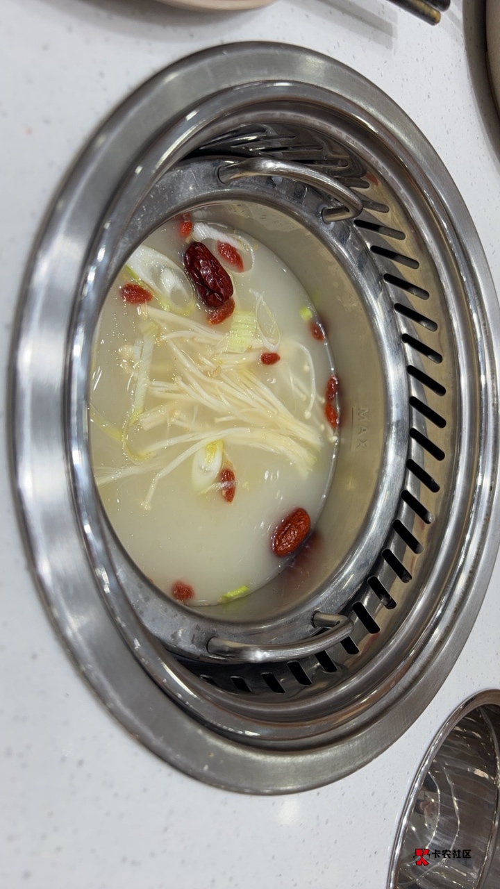 吃饭了老哥

56 / 作者:死穷鬼 / 