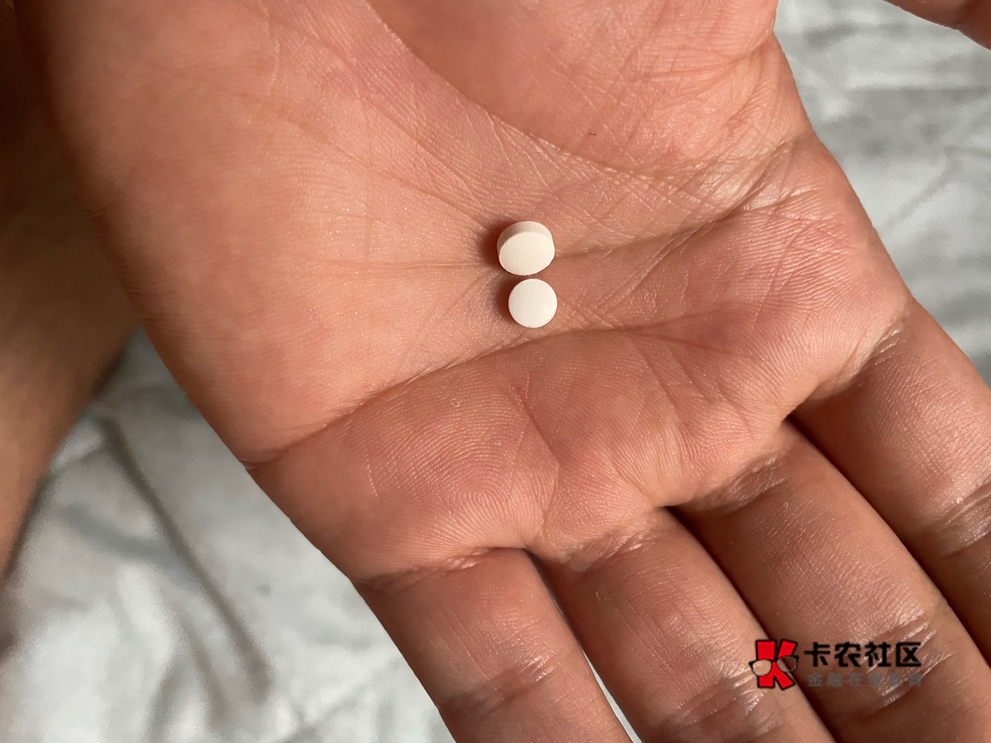 老哥们又该吃药了，21年查出抑郁症，最近挂壁，药都买不起了，何去何从好好难受啊，好40 / 作者:壁人气帅人迷 / 