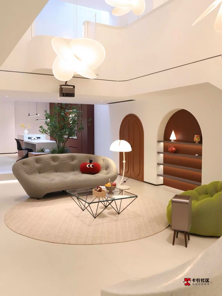 老哥们明天急用三百块钱，想跟以前一个厂子一块上班叔借用一下，到月底还给他，该怎么13 / 作者:啊翔哥 / 