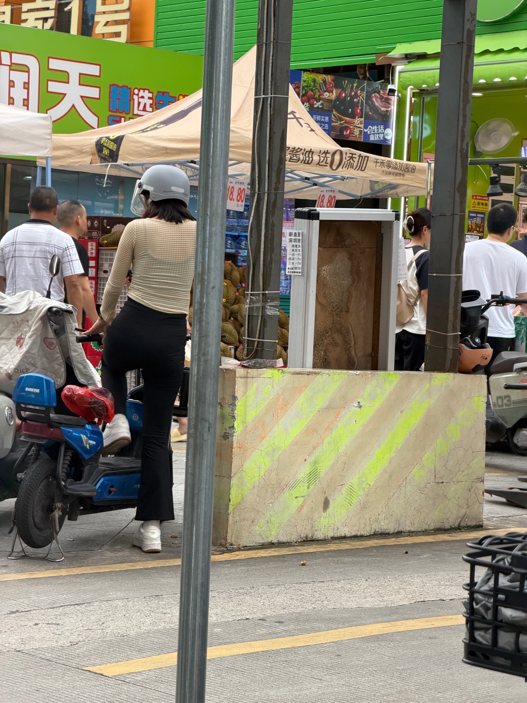 老哥们被家暴了咋么办？女朋友东北的，昨晚上吵架把家里砸的稀巴烂，我的17pm刚买的给87 / 作者:白瞎了人生 / 
