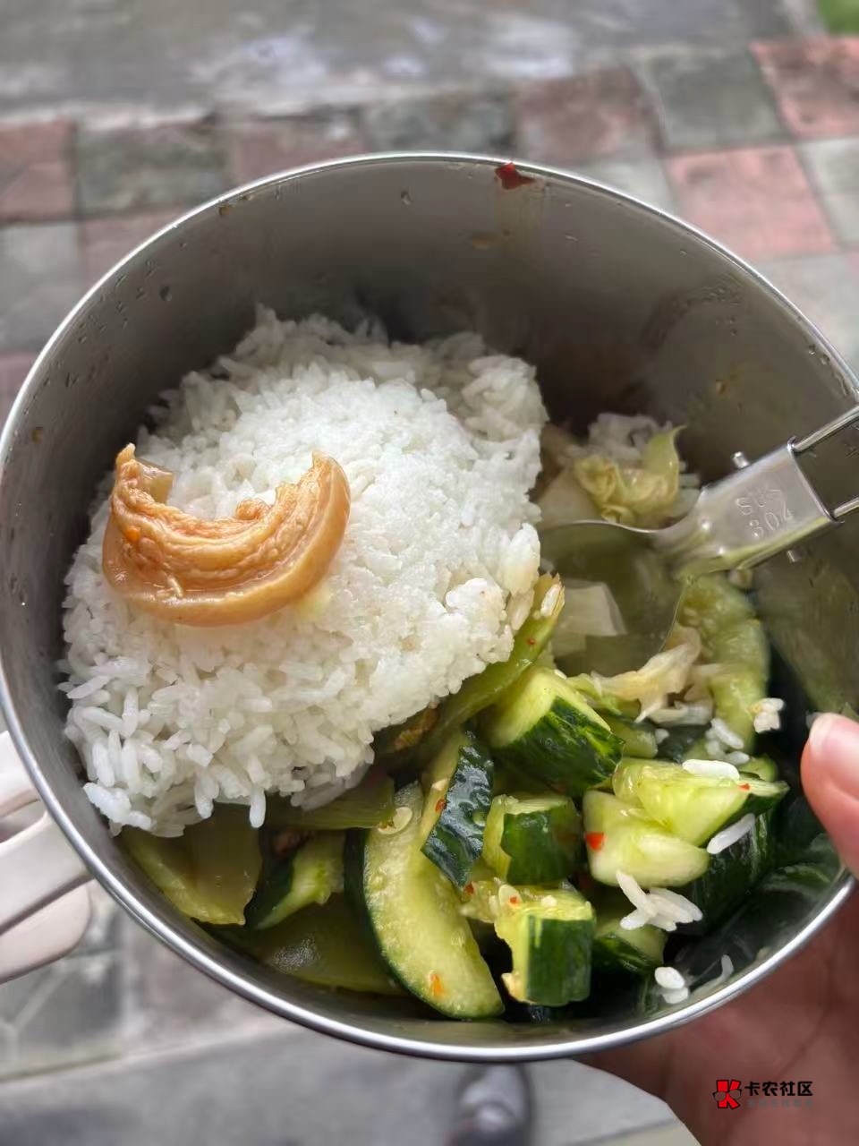 厂里开饭了老哥们

10 / 作者:zxck / 