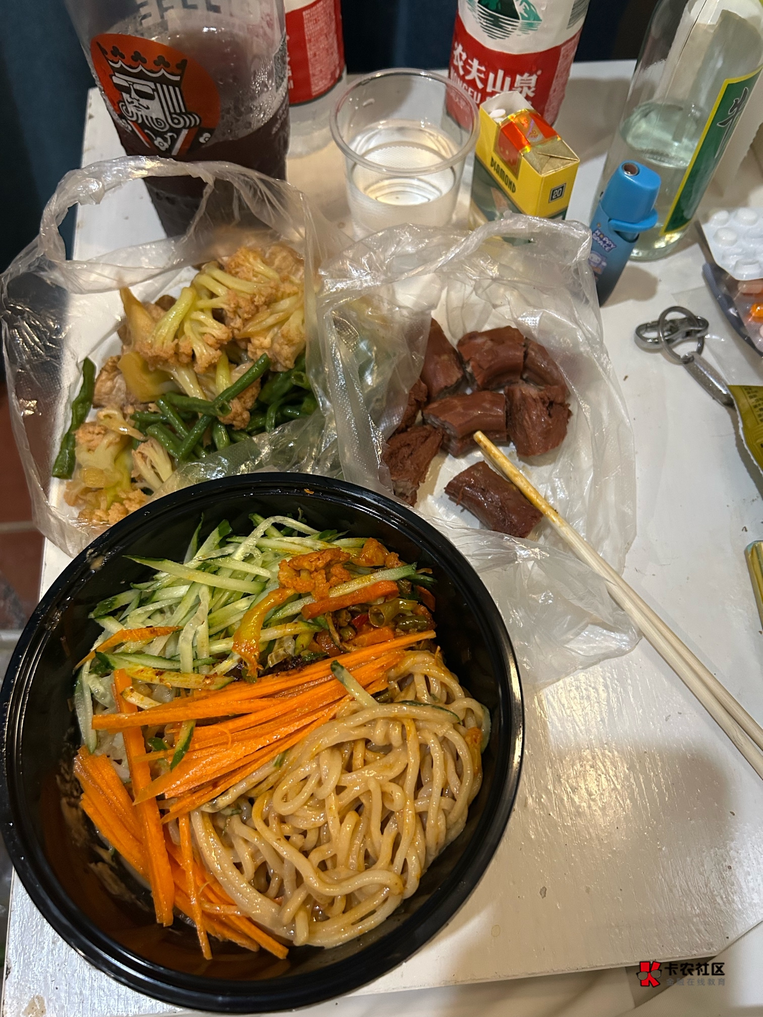 该吃吃该喝喝，啥事别往心里搁，人生就俩字，板面

53 / 作者:口味王 / 