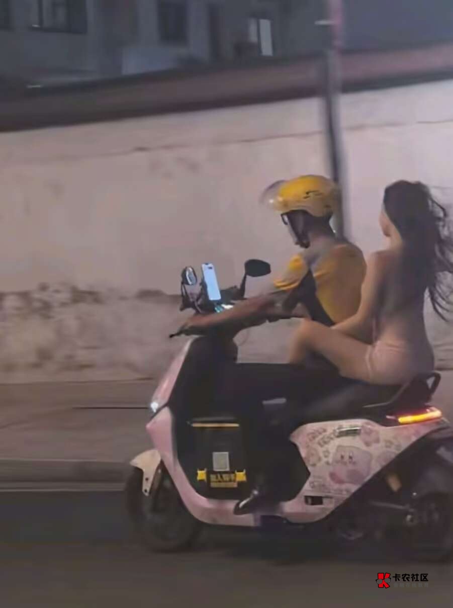 哪家少爷出来体验生活了

88 / 作者:鼻炎好难受 / 