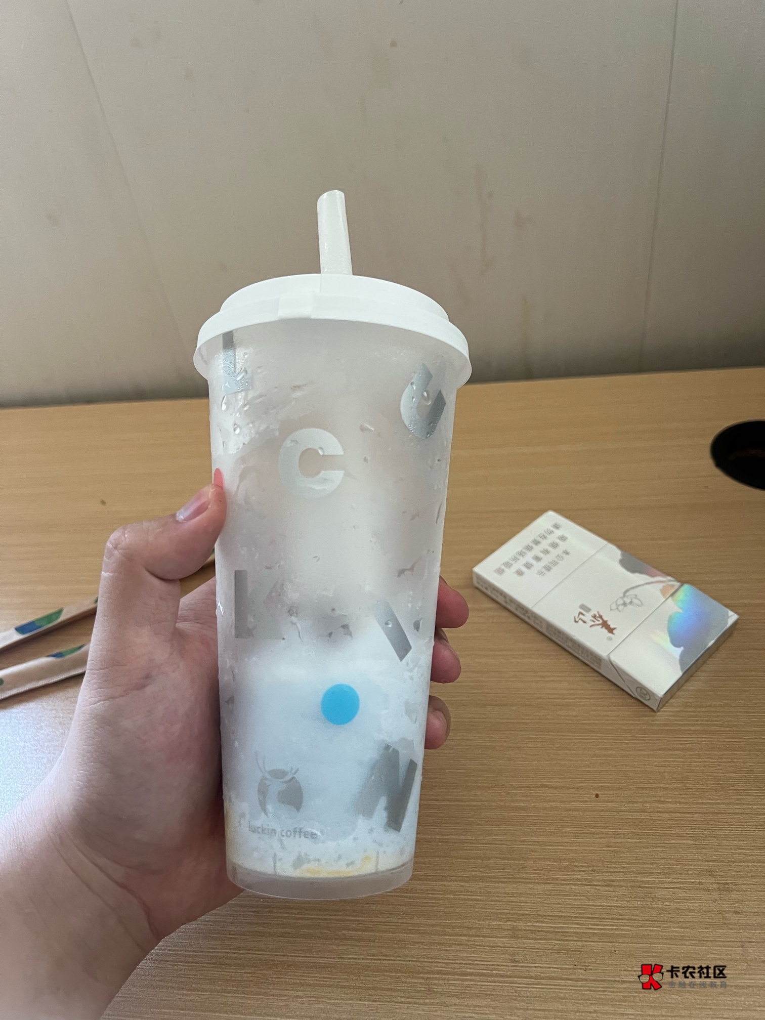 现在的饮品是真甜啊，昨天凌晨那个弄的通用券，刚才挑了一个最贵的用了，甜的腻人仙女53 / 作者:卡农哈哈你好 / 