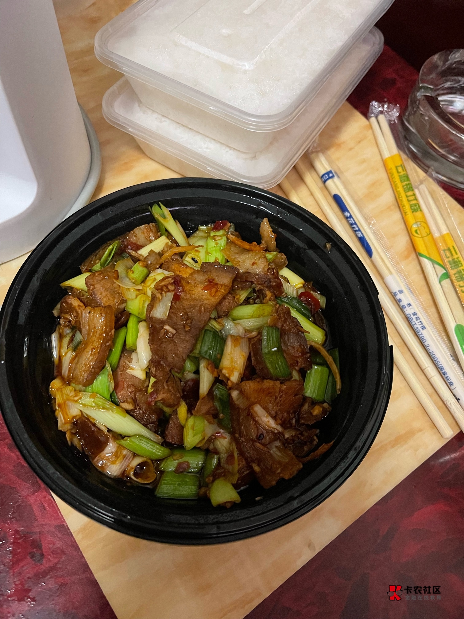 吃饭了，老哥们。说个题外话，目前形势来看连卡农都没毛了，可见外面经济有多差？找工80 / 作者:包罗万象TM / 