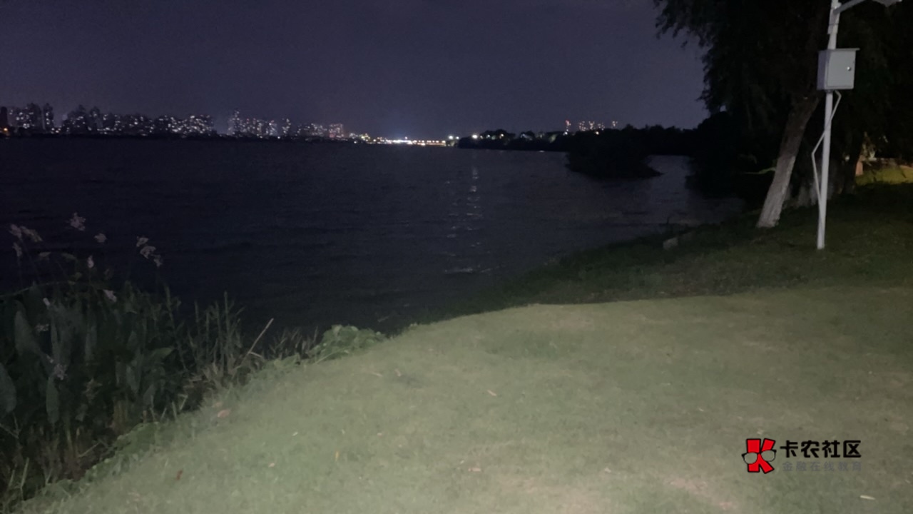 国补几千元子，应该都花完啦把！现在看广告吃泡面

26 / 作者:溜达发财 / 