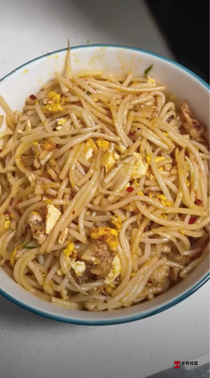 一个自己炒的，一个点的外卖，老哥们觉得哪个好吃


7 / 作者:平安是福me / 