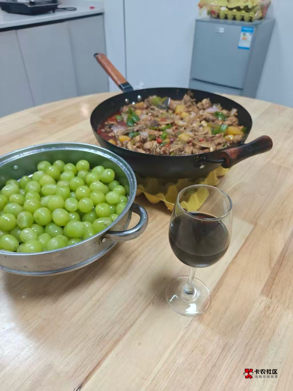 吃饭了，老哥们先吃。


75 / 作者:昼夜寻觅 / 