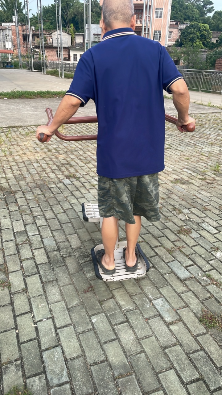我10天前偷了脑梗父亲的3万5，至今不敢告诉他怎么办，我已经10天睡不着了压力快把我b56 / 作者:洛尘1 / 