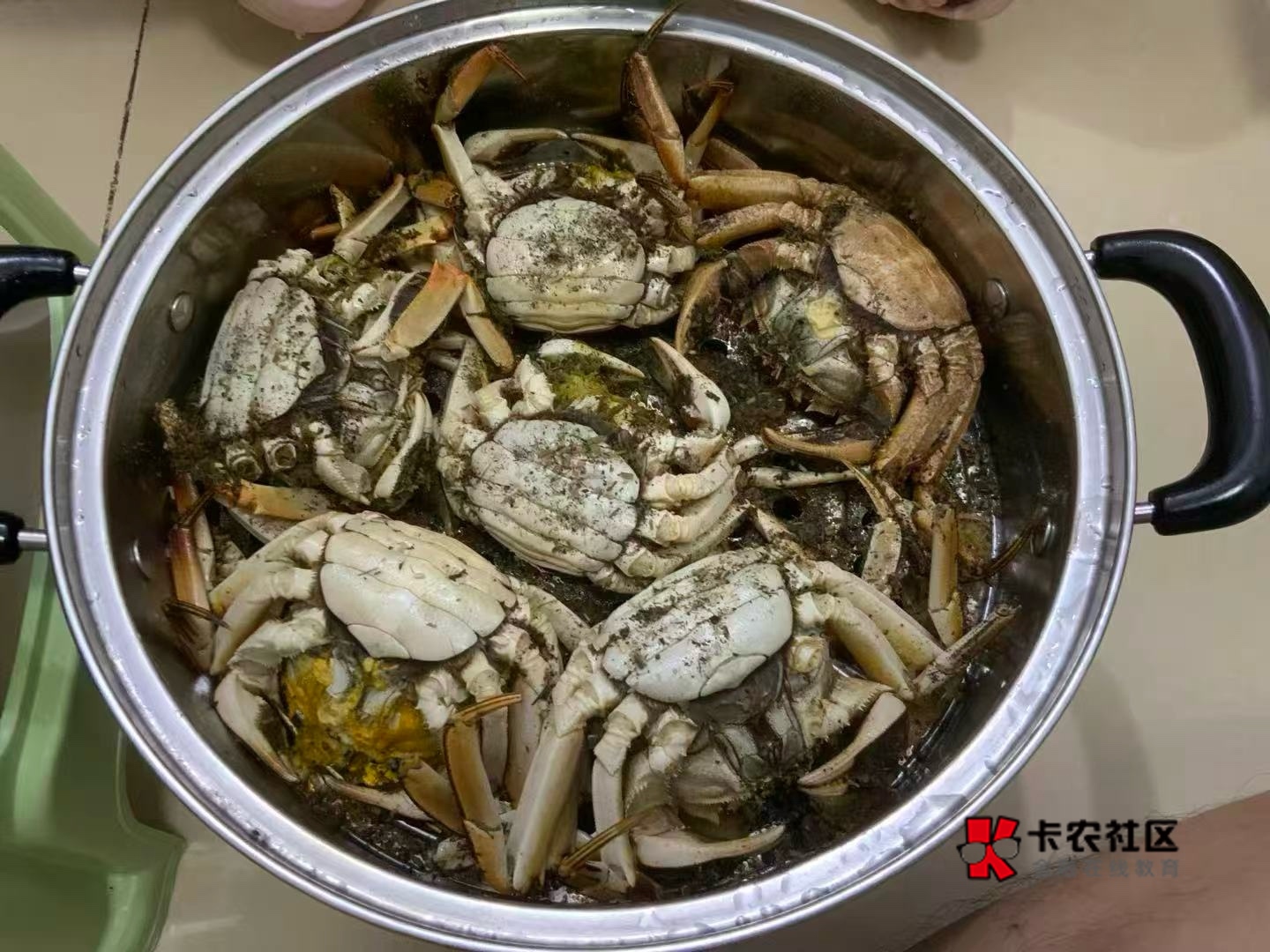 老哥们吃螃蟹了，看着有份，老哥们先吃


53 / 作者:昼夜寻觅 / 