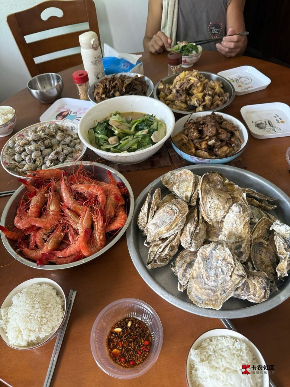 也是蹭到房东的饭了，狠狠吃五碗

61 / 作者:麦芽没有糖 / 