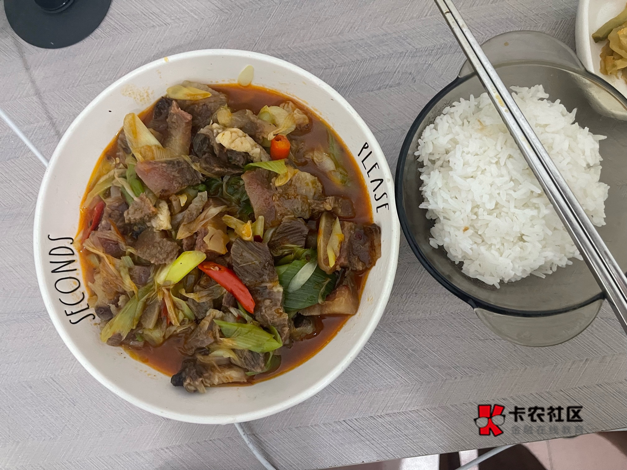 每天下午睡醒 不怕自己睡着吃不饱 就怕醒来老哥们吃的满嘴流油 担惊受怕的

9 / 作者:肉吃的不 / 