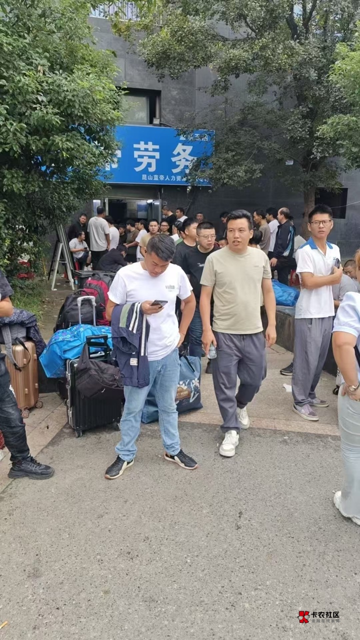 绝望了 在基地何去何从

46 / 作者:绝望的老哥。 / 